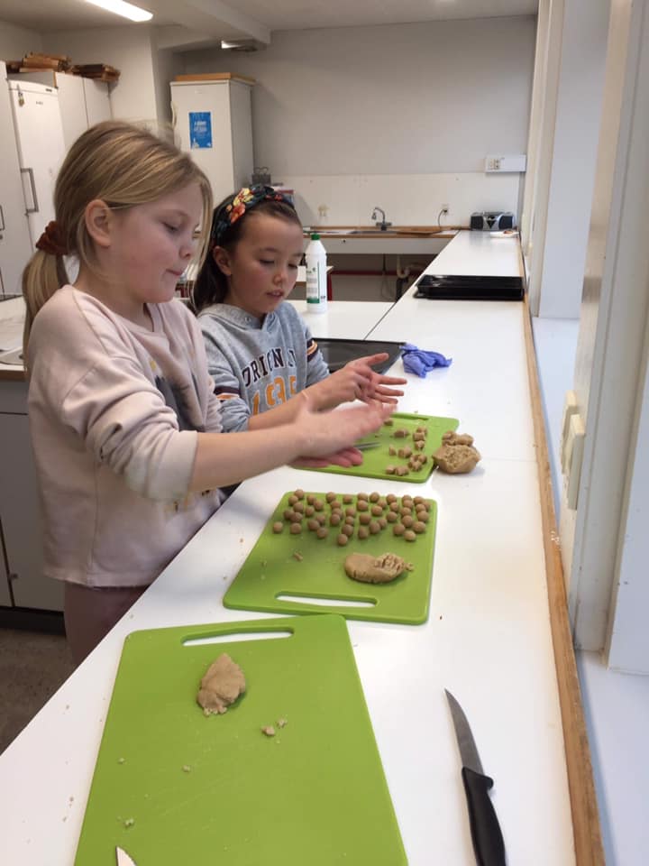 Flittige pebernøddekagebagere