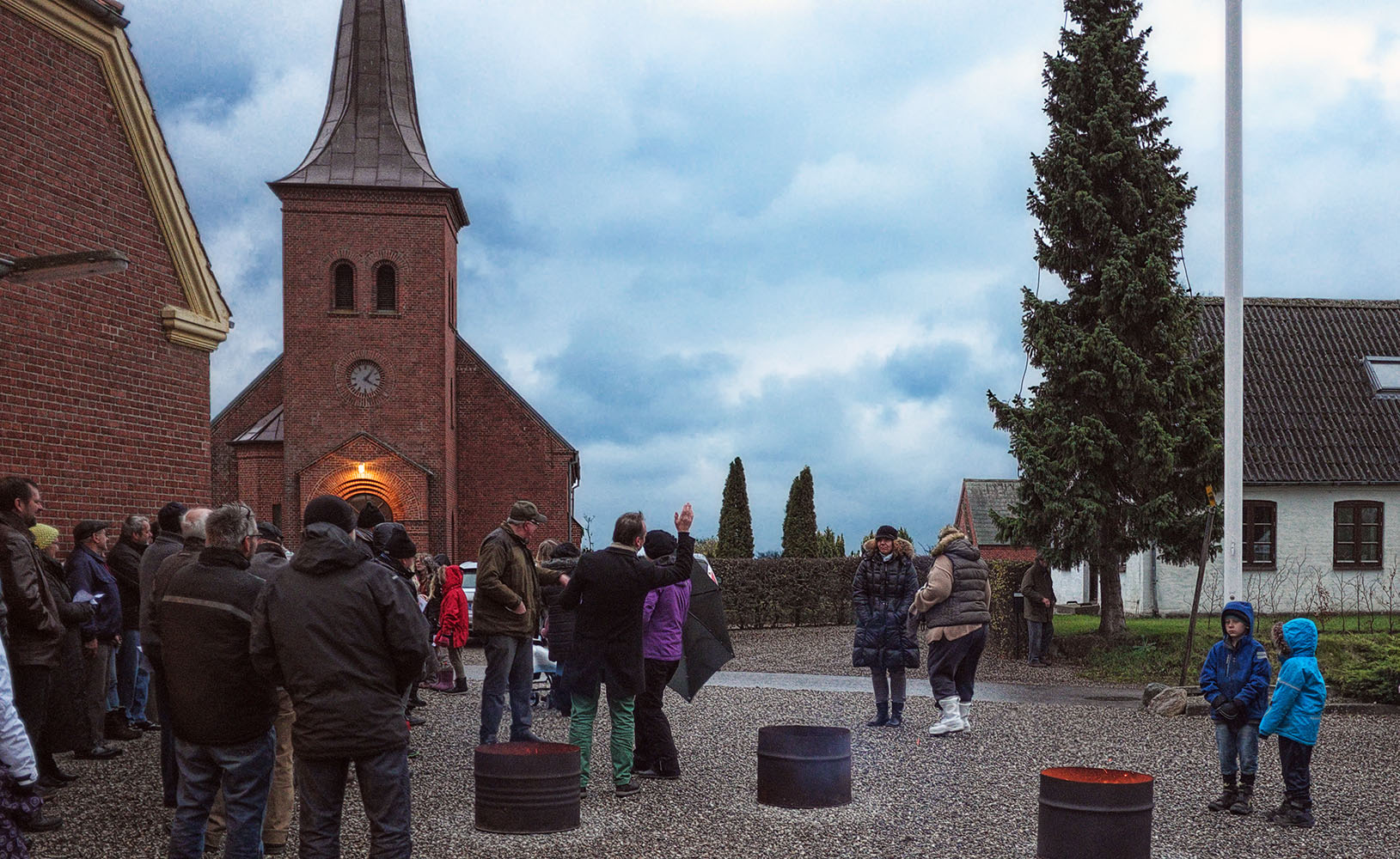 Juletræet tændes ved Tårup Kirke