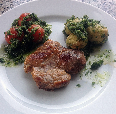 Små kartofler med ramsløg pesto